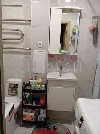 Продаж Будинок 1-кімнатний на Воскресенський пр., 15В Kiev