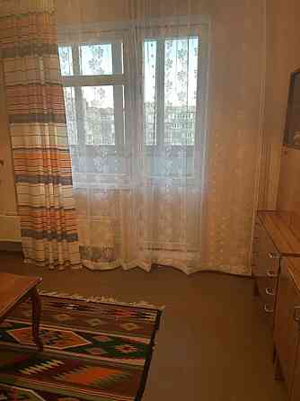 Оренда Квартира 3-кімнатна, 8/9 поверх на просп. Миколи Бажана, 9 Київ