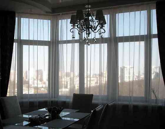 Оренда Квартира 3-кімнатна, 10/27 поверх на ул. Соломенская Kiev