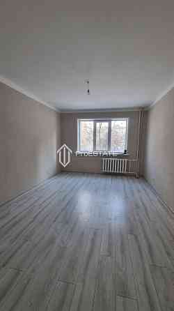 Продаж Квартира 3-кімнатна, 1/9 поверх на вул. Татарська Київ