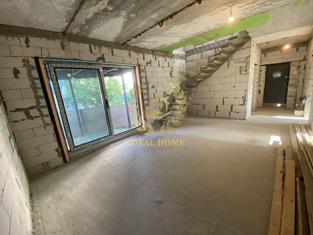 Продаж Будинок 6-кімнатний  - фото 1