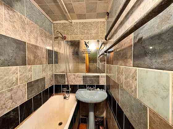 Продаж Квартира 1-кімнатна, 2/16 поверх на Мілютенка вул., д. 17а Kiev