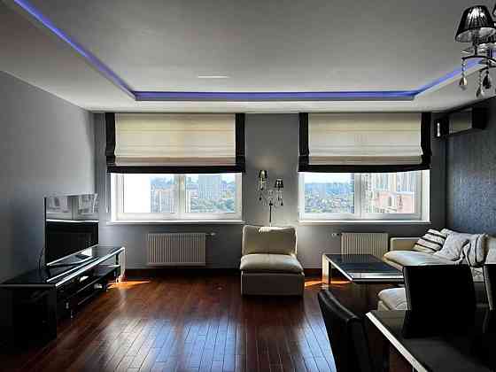 Продаж Квартира 4-кімнатна, 14/15 поверх на Кадетский гай ул., 6 Київ