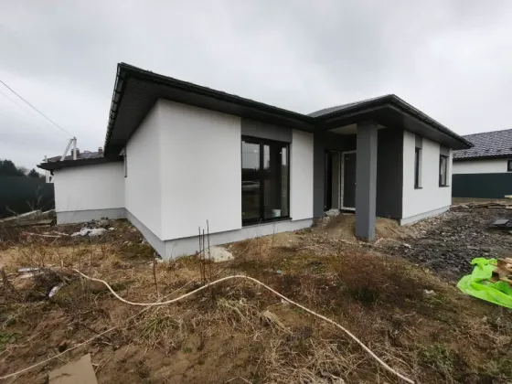 For sale 1-storey House with land 6.5 ares 150 sq.m 4 rooms at Хорвацька Uzhhorod