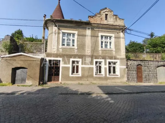 Продажа 2-этажный Дом с участком 12 сот 95 кв.м 3 комн. на Івана Ольбрахта 23 Ужгород