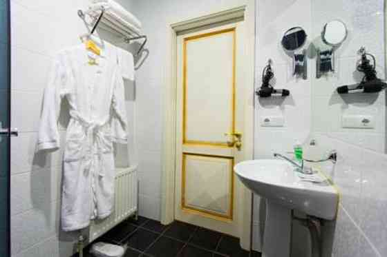 Продаж приміщення вільного призначення на Малая Арнаутская ул. поверх - 1/3 Одесса