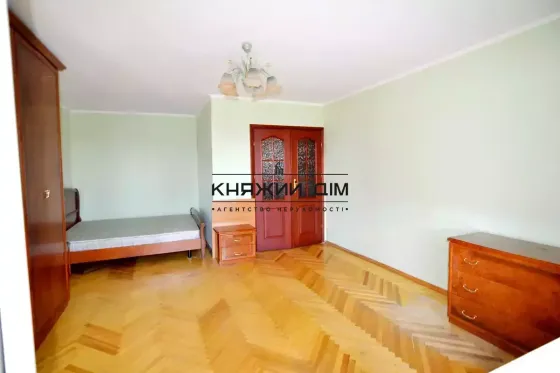 Оренда Квартира 1-кімнатна, 5/9 поверх на Святошинская ул. Київ