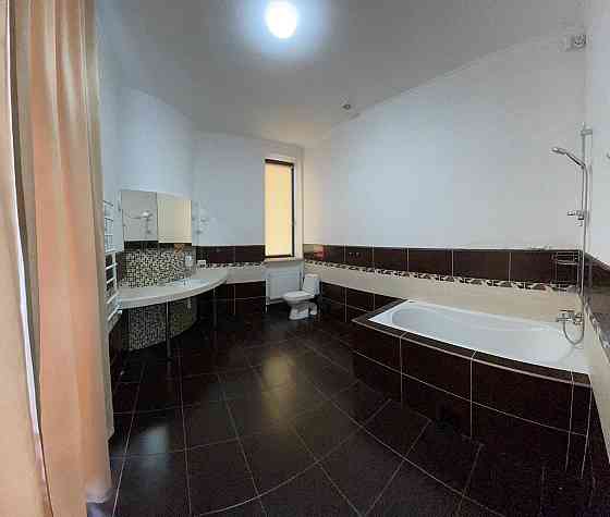 Продаж комерційне приміщення на ул. Новгородская, 11 приміщень - 8, поверх - 1 Одеса