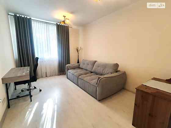 Оренда Квартира 3-кімнатна, 3/5 поверх на вул. Шовковична, 7А Kiev