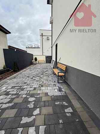 Продаж двокімнатної квартири по вул.Грушевського Uzhhorod