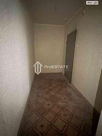 Продаж Квартира 3-кімнатна, 21/25 поверх на вул. Урловская Київ