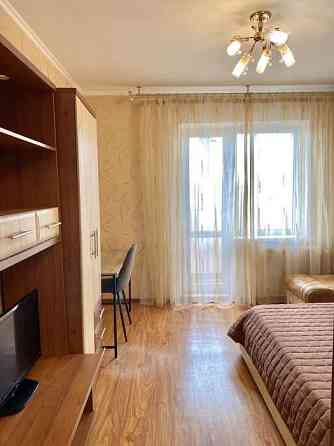 Оренда Квартира 2-кімнатна, 2/18 поверх на ул. Соломии Крушельницкой Київ