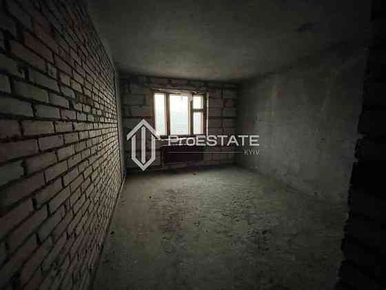 Продаж Квартира 5-кімнатна, 28/28 поверх на вул. Ахматовой Анны Kiev