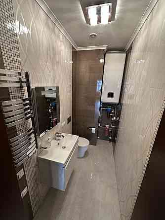 Продаж Квартира 3-кімнатна, 25/26 поверх на Коновальця Євгена вул., д. 36Б Kiev