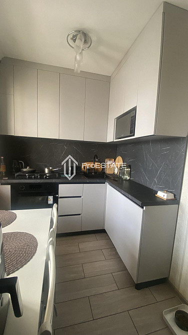 Продаж Квартира 2-кімнатна, 9/9 поверх на Ореста Левицького вул., д. 4 Киев - изображение 2