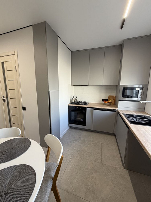 Продаж Квартира 3-кімнатна, 6/9 поверх на Хорольська вул., д. 8/4 Киев - изображение 3