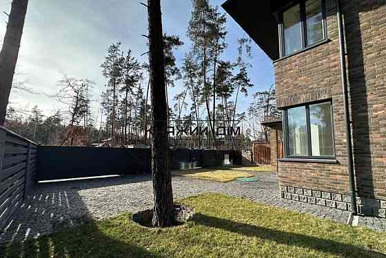 Продається розкішний двоповерховий котедж у престижному котеджному містечку Лісові Плюти 