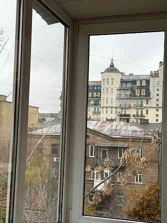 Продаж Квартира 2-кімнатна, 5/5 поверх на Хорива вул., д. 33 Kiev