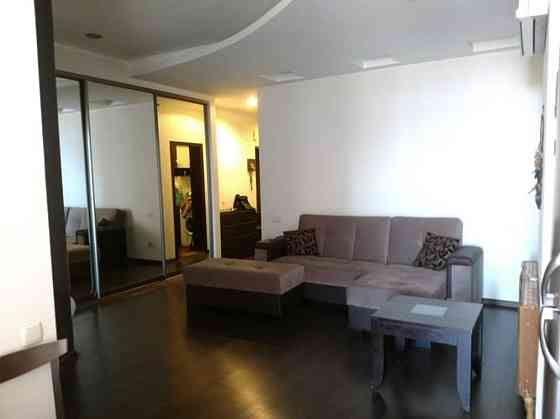 Оренда Квартира 1-кімнатна, 8/16 поверх на Тенистая ул., 9/12 Одеса