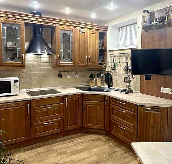 Продаж Квартира 3-кімнатна, 4/16 поверх на Мира пр., 19 Дніпро