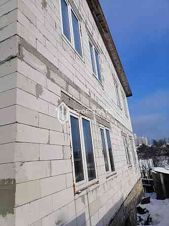 Продаж Будинок 8-кімнатний на вул. Чумацька Київ