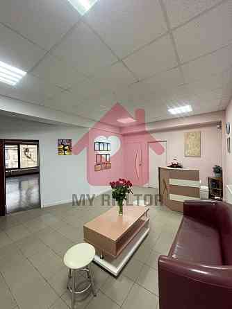 Продаж приміщення вільного призначення на пл.Корятовича, 56 поверх - 3/4 Uzhhorod