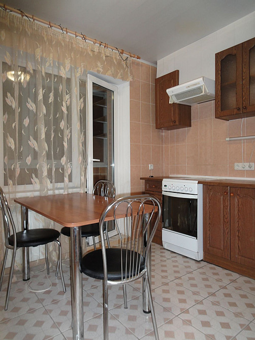 Оренда Квартира 2-кімнатна, 14/16 поверх на Ревуцького, 44б Київ - фото 1