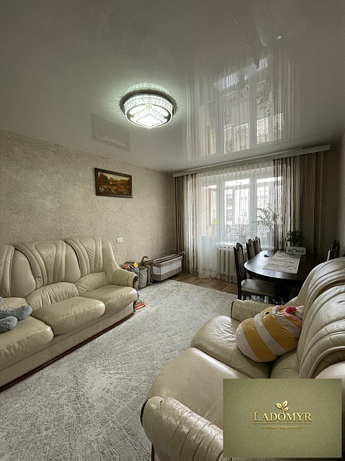 Продаж Квартира 3-кімнатна, 4/5 поверх на вул. Степана Бандери Рівне - фото 1