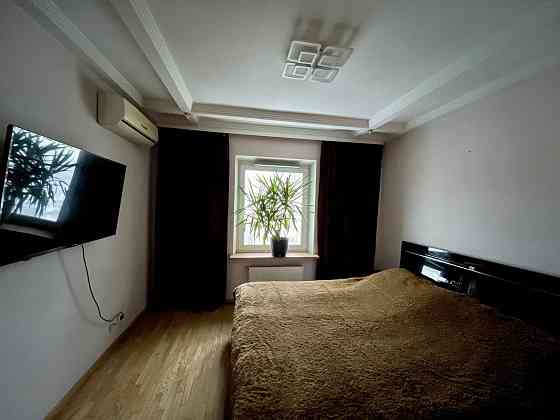 Продаж Квартира 3-кімнатна, 6/14 поверх на Ернста Федора вул., д. 2 Kiev