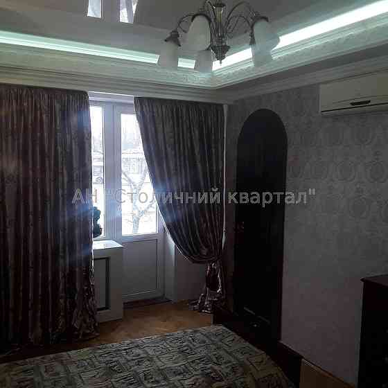 Продаж Будинок 3-кімнатний на Берестейский пр-т, 9 Kiev