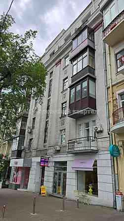 Продаж Будинок 4-кімнатний на Велика Васильківська вул., 42 Київ