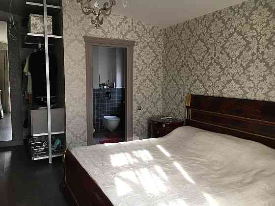 Современный дом  Совиньоне с бассейном Limanka