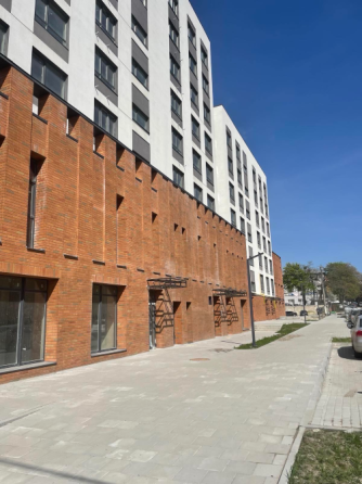 Продажа Помещение в жилом доме площадь 516 кв.м 2-й этаж на Навроцького 31 Львов