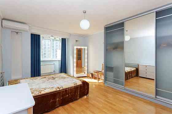 Оренда Квартира 3-кімнатна, 10/10 поверх на вул. Самійла Кішки, 9 Киев