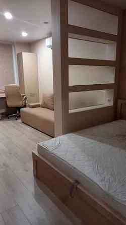 Оренда Квартира 1-кімнатна, 23/25 поверх на ул. Анны Ахматовой Kiev