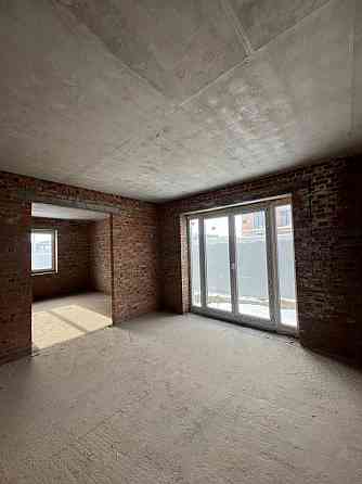 Продаж Будинок 3-кімнатний на вул. Київська Рівне