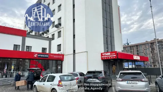 Здається Офісні приміщення площа 720 кв.м 3-й поверх Чернівці Руська 242 Чернівці