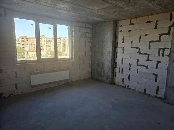 Продаж Квартира 3-кімнатна, 10/23 поверх на Максимовича Михайла вул., д. 32-В Киев