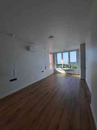 Продаж Квартира 3-кімнатна, 14/26 поверх на Набережно-Рибальська вул., д. 27 Київ