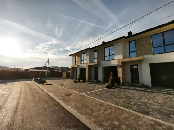 Продаж 2-поверховий Котедж з ділянкою 1.5 сот 120 кв.м 3 кімн. на Дулова Минай