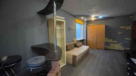 Продаж Квартира 3-кімнатна, 2/9 поверх на Борщагівська вул., д. 8 Kiev