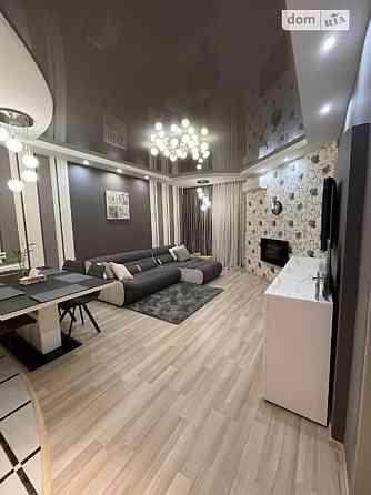 Оренда Квартира 3-кімнатна, 14/24 поверх на ул. Вышгородская Киев