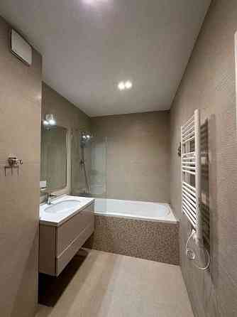 Продаж Квартира 3-кімнатна, 24/34 поверх на Берестейський вул., д. 5Б Киев