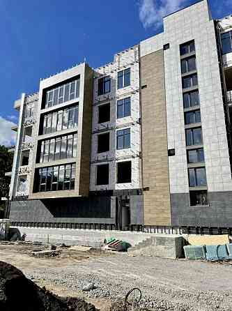 Продаж Квартира 3-кімнатна, 5/5 поверх на Зои Космодемьянской ул. 