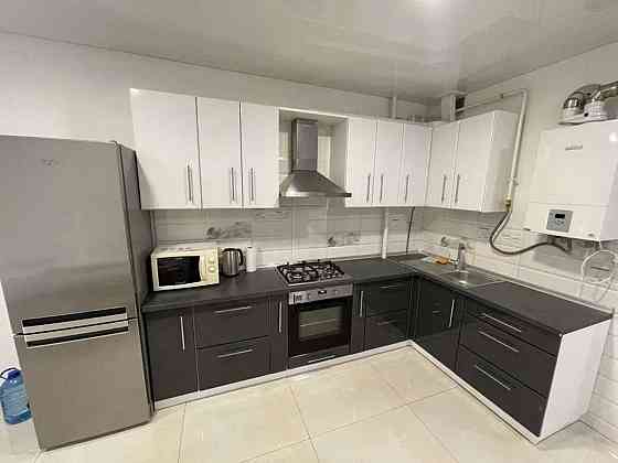 Оренда Квартира 1-кімнатна, 3/10 поверх на ул. Малоземельная Kiev