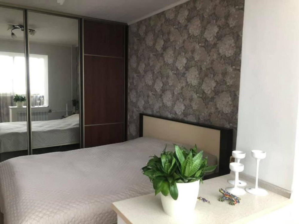 Оренда Квартира 2-кімнатна, 13/28 поверх на Ахматовой Анны ул. Київ - фото 1