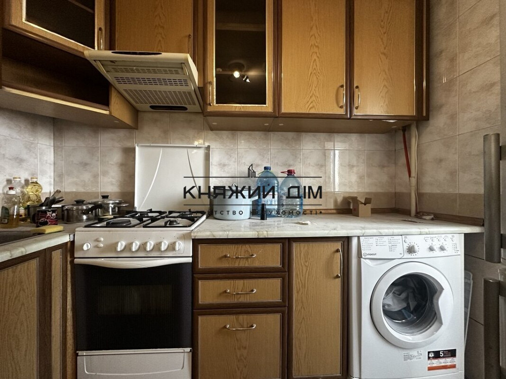 Оренда Квартира 1-кімнатна, 8/9 поверх на Касияна Василия ул. Київ - фото 1