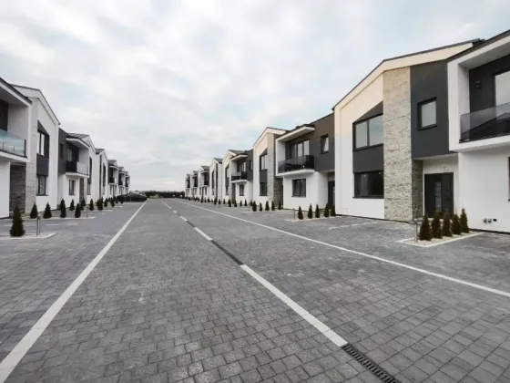 Оренда 2-поверховий Котедж з ділянкою 2.5 сот 120 кв.м 4 кімн. на Вишнева Сторожниця