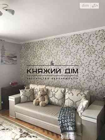 Продаж 3-кімнатної роздільної квартири, метро Святошин, Житомирська. № 21143137 Київ