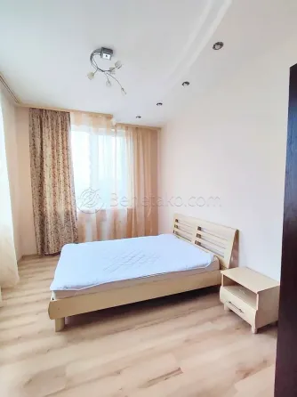 For rent 2-room Apartment 65 sq.m Фонтан, ул. Независииости, 11 Odessa